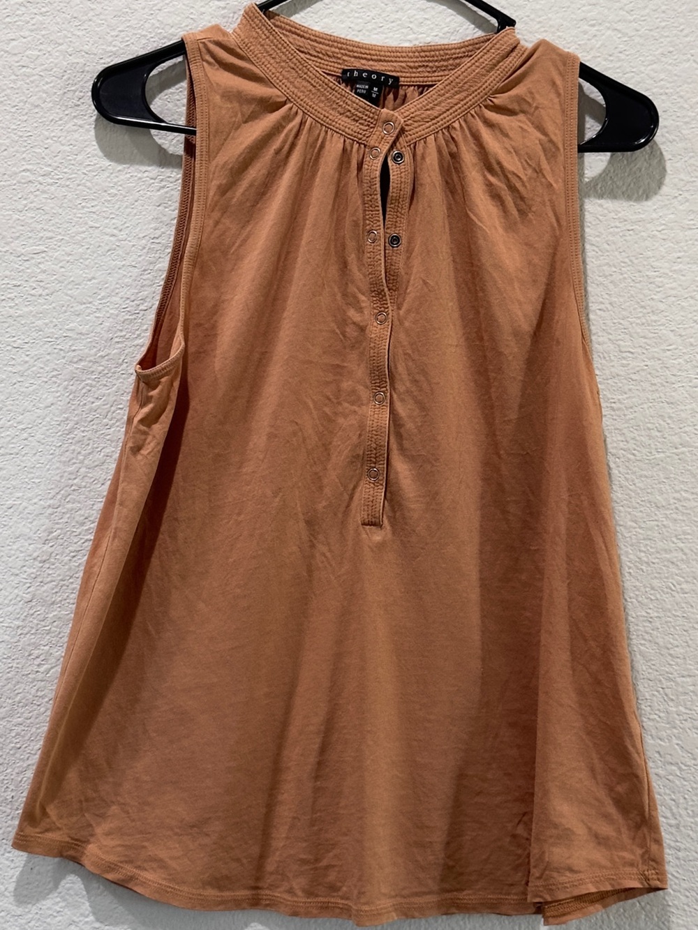 Theory Button-Front Sleeveless Tank in Rust